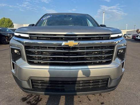 New 2026 Chevrolet Traverse LT w/ Driver Confidence Package AWD/4WD image 10