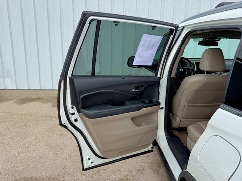 Used 2016 Honda Pilot Elite image 16