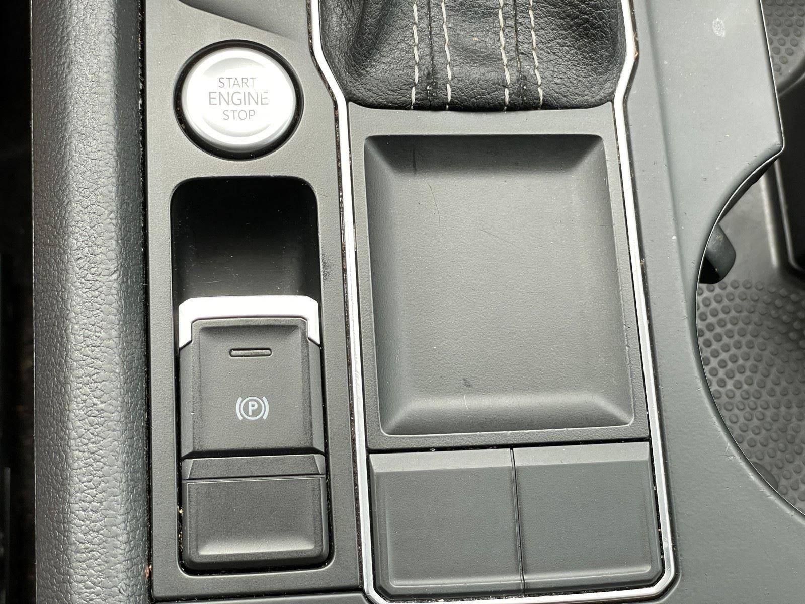 Used 2022 Volkswagen Atlas SE FWD image 29