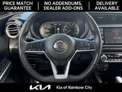 Used 2020 Nissan Kicks SR w/ SR Premium Package FWD image 26