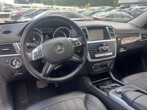Used 2015 Mercedes-Benz GL 450 4MATIC image 14