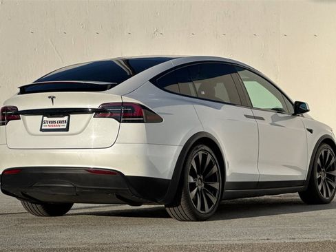Used 2023 Tesla Model X image 4