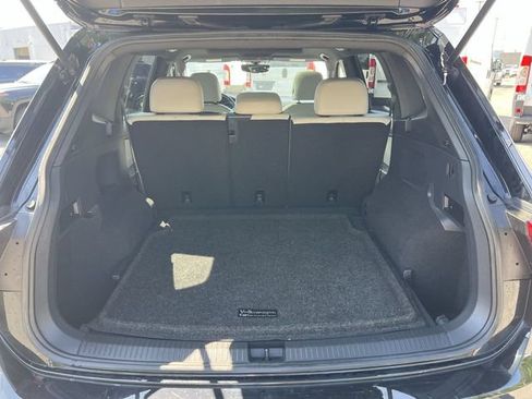 Used 2021 Volkswagen Tiguan SE R-Line AWD/4WD image 32