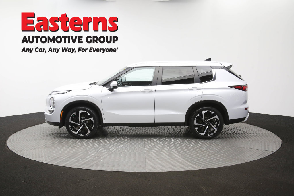 Used 2024 Mitsubishi Outlander SE AWD/4WD image 62