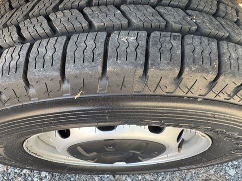 Used 2024 Ford Transit 250 148 Medium Roof w/ Load Area Protection Package image 17