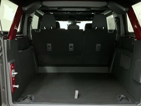 New 2025 Ford Bronco Big Bend image 9