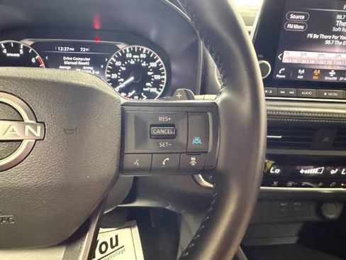 Used 2025 Nissan Rogue SV AWD/4WD image 25
