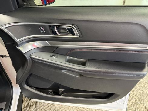 Used 2017 Ford Explorer Sport AWD/4WD image 14
