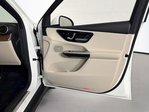 Certified 2026 Mercedes-Benz GLC 300 image 25