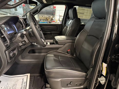 New 2025 RAM 2500 Limited image 24