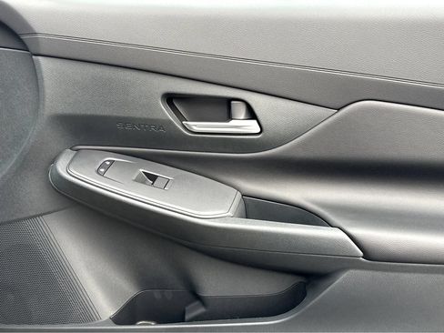 New 2026 Nissan Sentra SV w/ SV Convenience Package FWD image 12