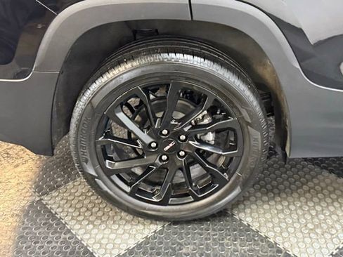 Certified 2023 GMC Terrain SLE w/ Driver Convenience Package image 14