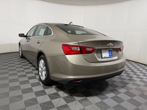 Used 2023 Chevrolet Malibu LT FWD image 2