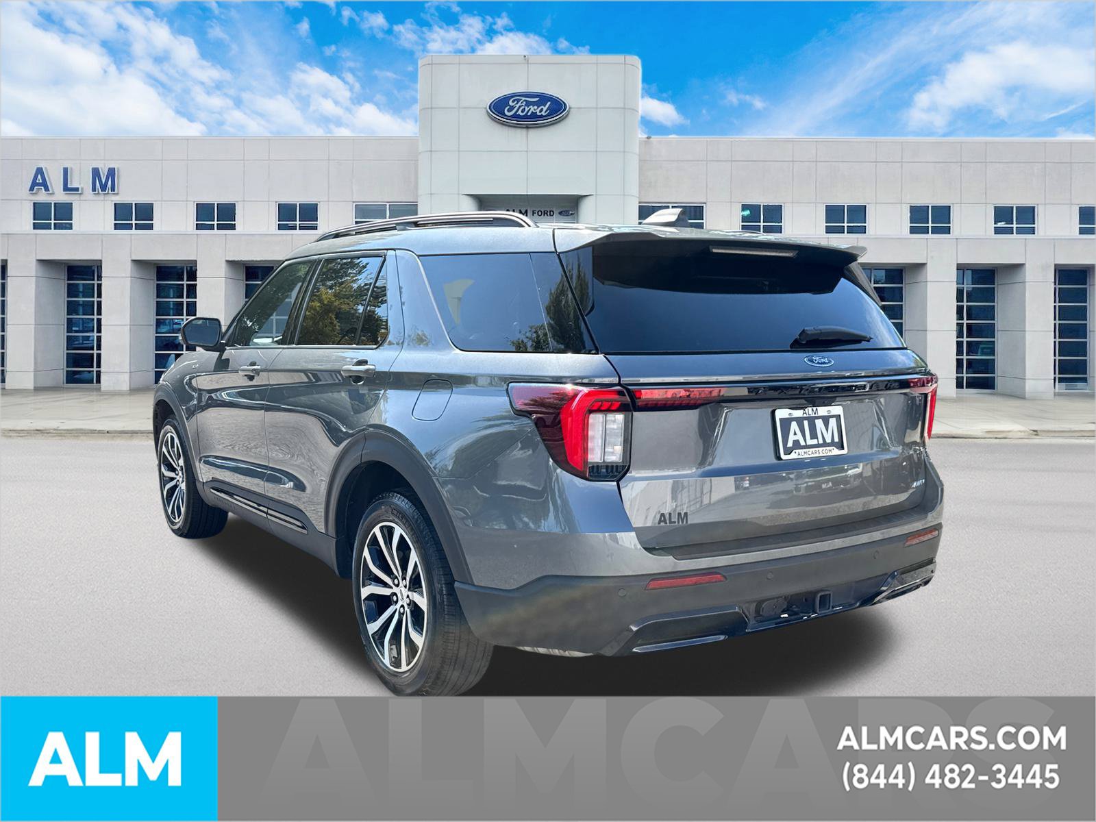 Used 2025 Ford Explorer ST-Line AWD/4WD image 8