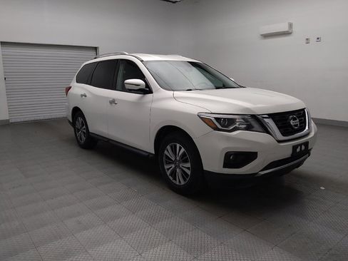 Used 2019 Nissan Pathfinder SL image 13