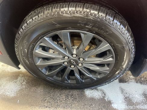 Used 2023 Chevrolet Traverse RS AWD/4WD image 34