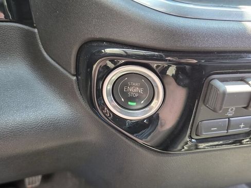 Used 2026 GMC Sierra 1500 SLT AWD/4WD image 31