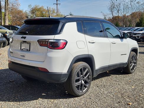 New 2026 Jeep Compass Limited image 4