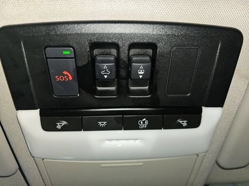 Certified 2023 Nissan Rogue SL w/ SL Premium Package AWD/4WD image 17