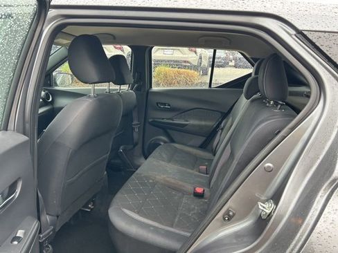 Used 2019 Nissan Kicks SV FWD image 5