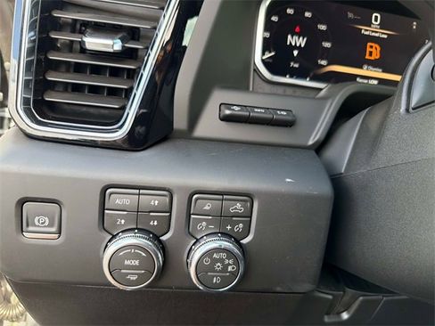 New 2026 GMC Sierra 2500 Denali w/ Denali Reserve Package image 31