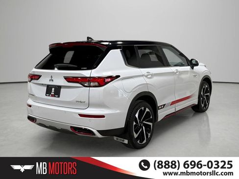 Used 2023 Mitsubishi Outlander SE AWD/4WD image 5