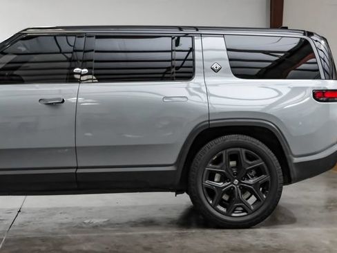 Used 2025 Rivian R1S Adventure AWD/4WD image 20