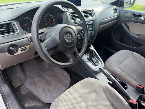 Used 2012 Volkswagen Jetta Sedan FWD image 9