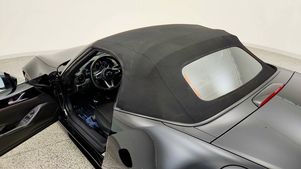 Used 2016 MAZDA MX-5 Miata Club w/ Brembo/BBS Package RWD image 10