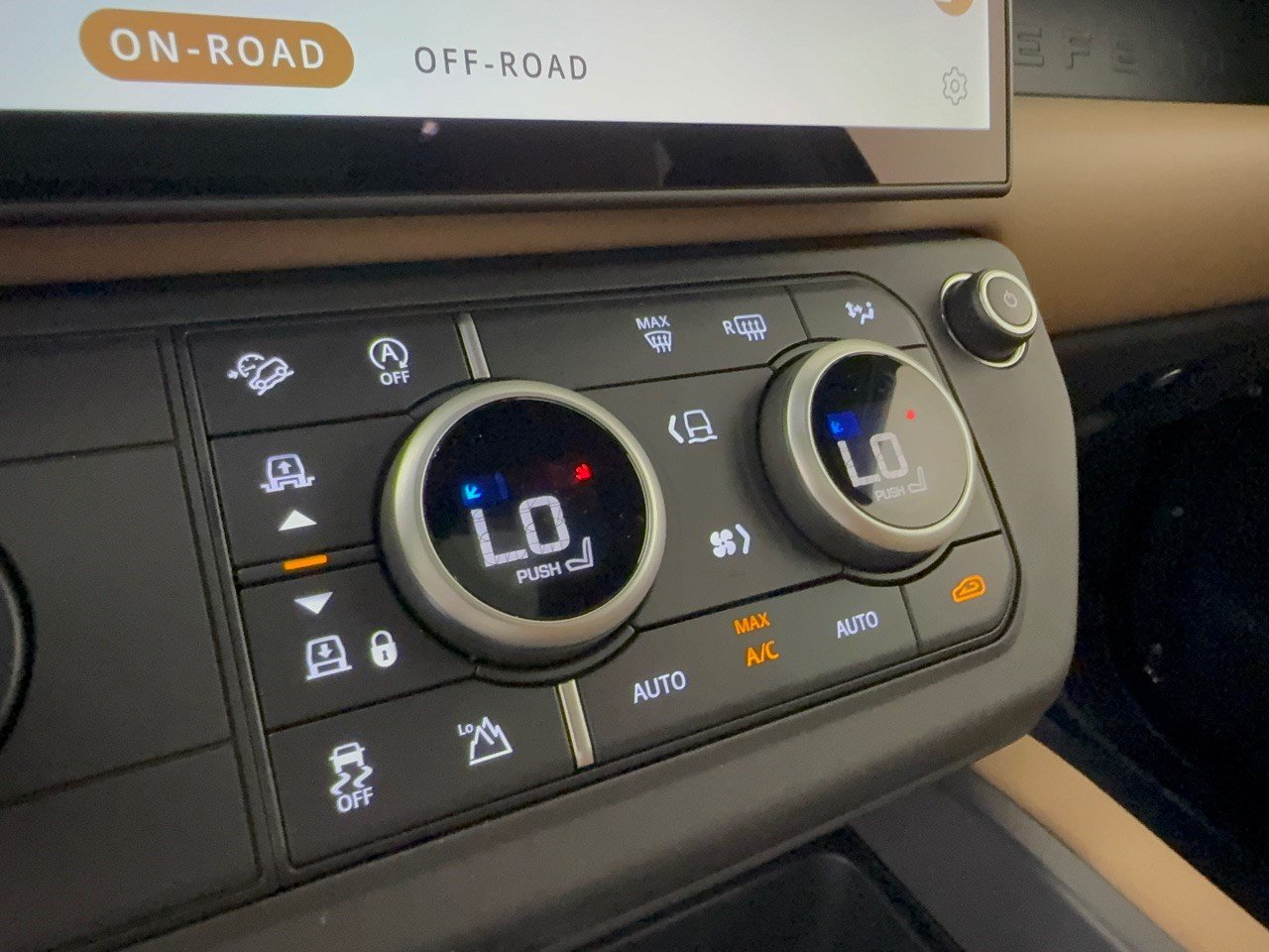 New 2026 Land Rover Defender 110 S AWD/4WD image 22