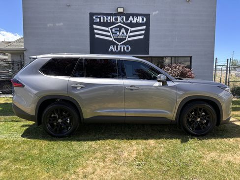 Used 2025 Toyota Grand Highlander AWD Hybrid image 5