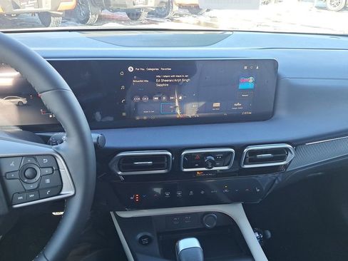 New 2026 Nissan Sentra SL w/ Floor Mat Package image 18