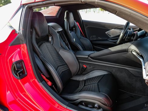 Used 2024 Chevrolet Corvette Z06 w/ Z07 Performance Package RWD image 46