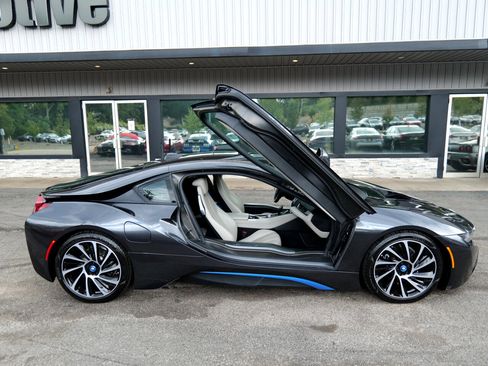 Used 2015 BMW i8 image 40