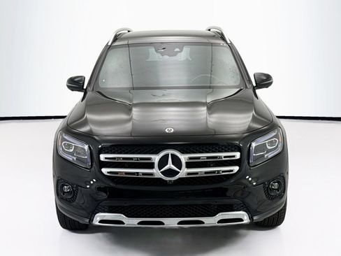 Used 2023 Mercedes-Benz GLB 250 image 2