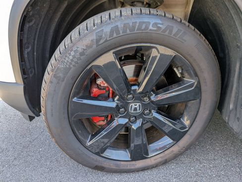 Used 2023 Honda Pilot Elite image 10