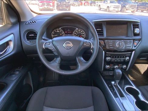 Used 2020 Nissan Pathfinder S FWD image 6