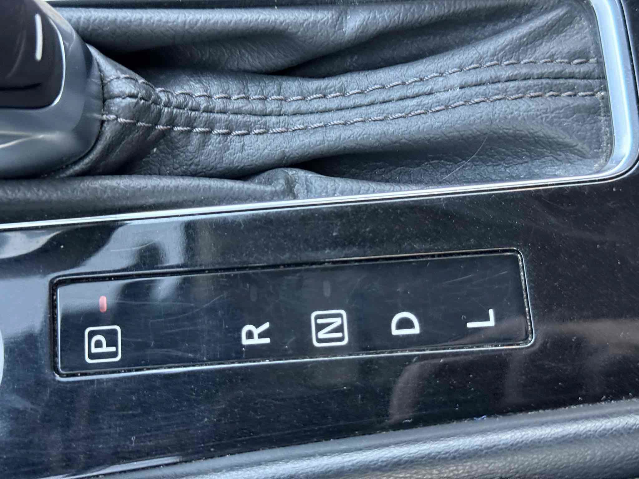 Used 2022 Nissan Kicks SV FWD image 98