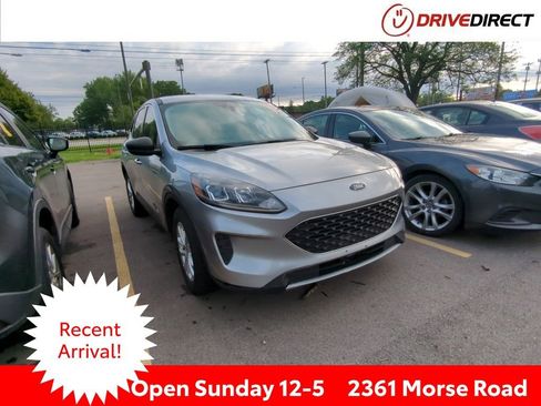 Used 2022 Ford Escape SE FWD image 1