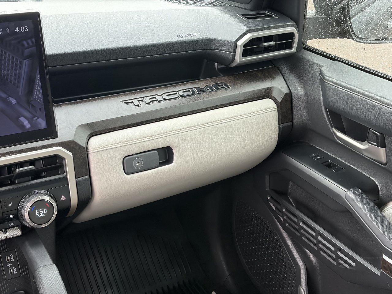 Used 2025 Toyota Tacoma Limited AWD/4WD image 18