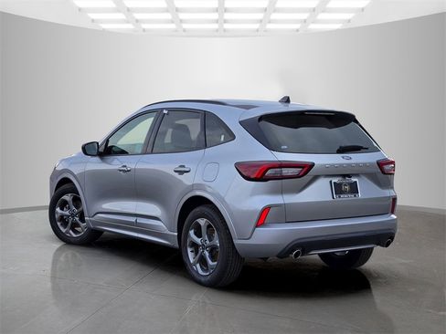 Used 2023 Ford Escape ST-Line image 6