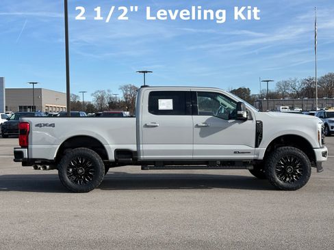 New 2026 Ford F250 XLT w/ XLT Premium Package AWD/4WD image 4