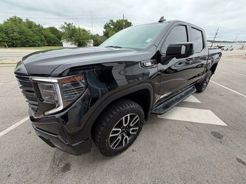 Used 2024 GMC Sierra 1500 AT4 w/ Technology Package AWD/4WD image 13