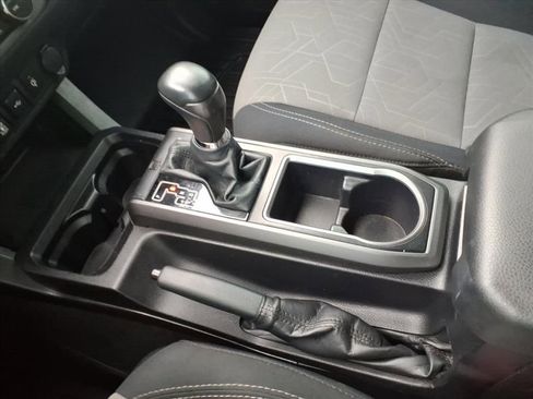 Used 2021 Toyota Tacoma TRD Off-Road image 26