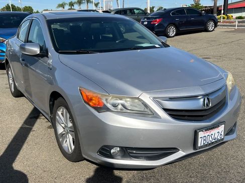 Used 2013 Acura ILX Hybrid w/ Technology Package FWD image 3