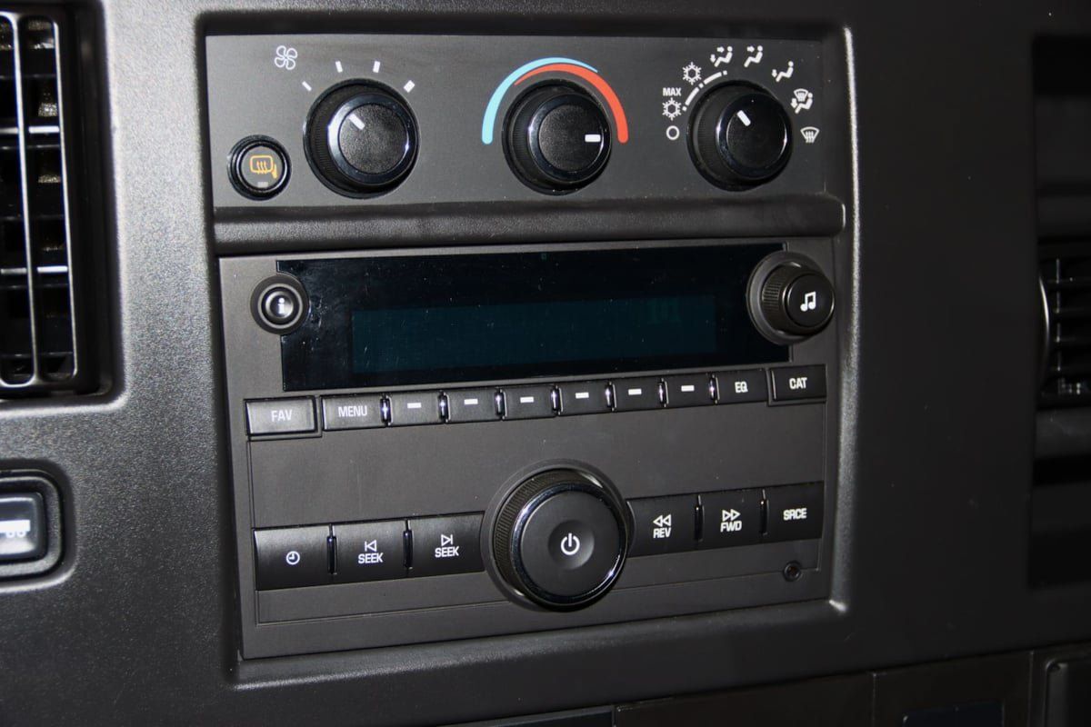 Used 2025 Chevrolet Express 3500 LT w/ LT Preferred Equipment Group RWD image 44