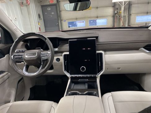 Certified 2024 GMC Acadia Denali w/ Super Cruise Package image 18