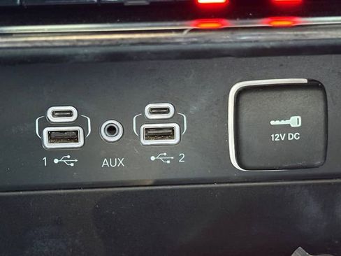 Used 2024 Jeep Grand Cherokee L Limited w/ Black Appearance Package image 6