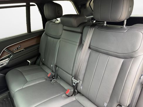 Used 2024 Land Rover Range Rover Long Wheelbase SE AWD/4WD image 12