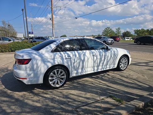 Used 2018 Audi A4 2.0T Ultra Premium w/ 18" Wheel Package FWD image 4